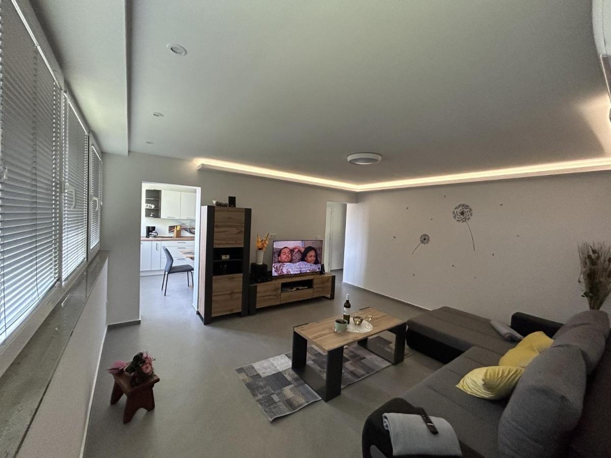 Apartment Toni 로브란 외부 사진